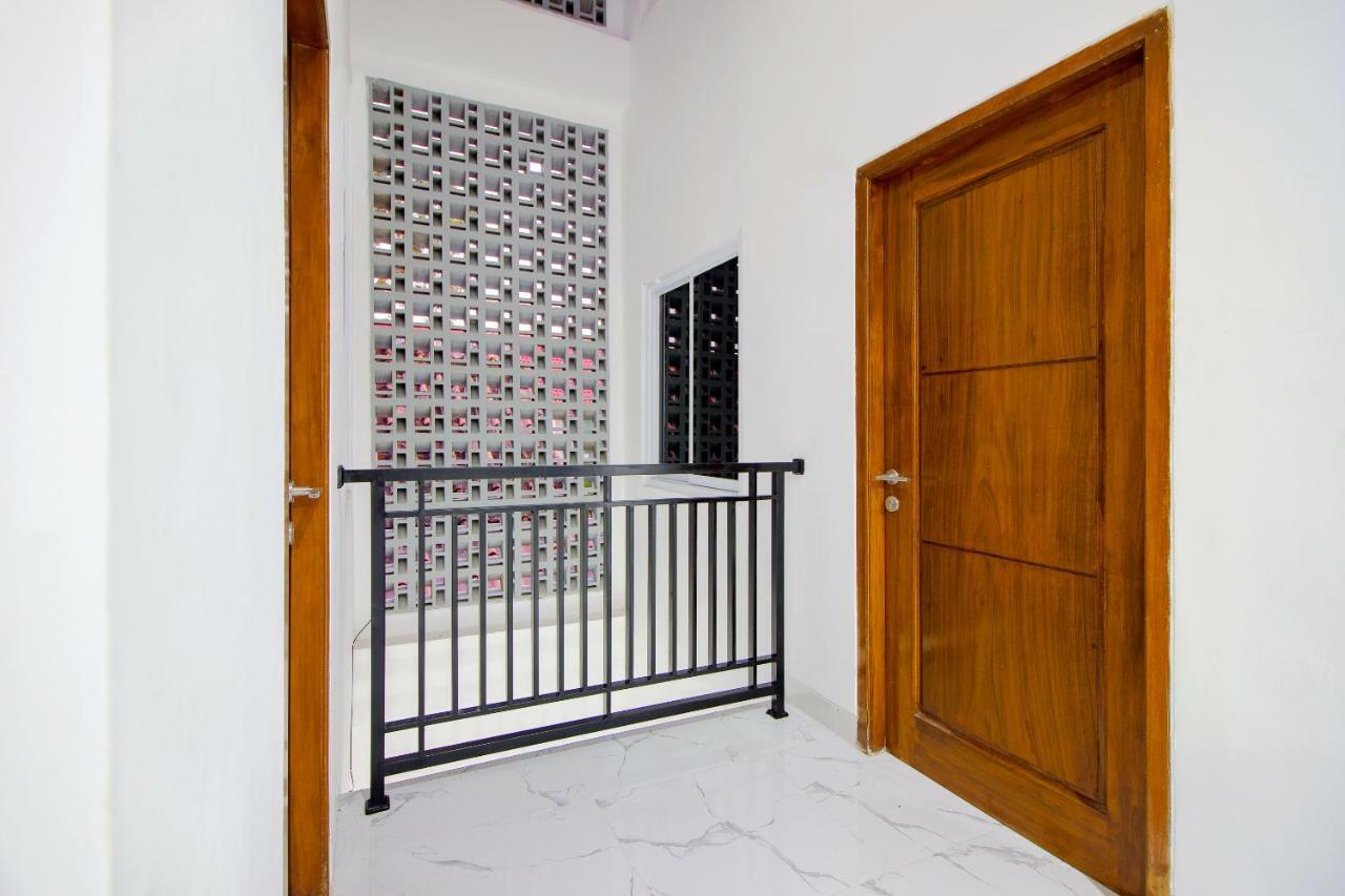 Super Oyo 13I9 88 Exclusive Guesthouse Kejayan Exterior foto